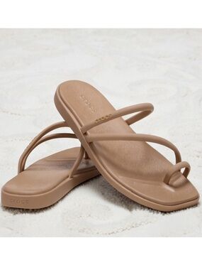 CROCS Women's Tan Strappy Toe-Loop Sandals